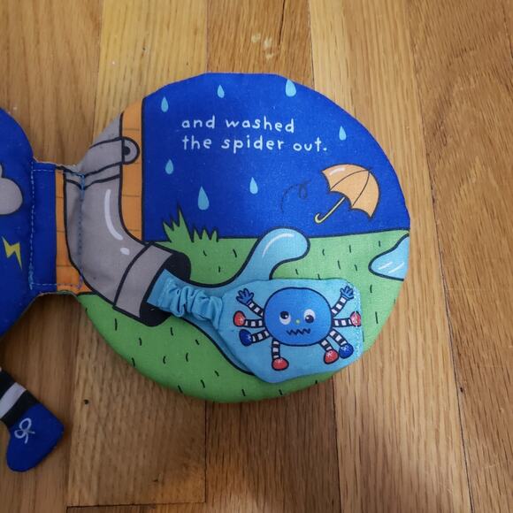 Melissa & Doug K’s Kids The Itsy Bitsy Spider Soft Cloth Book Crinkle Cover - Picture 5 of 11